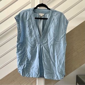 H&M Light denim sleeveless shirt 14